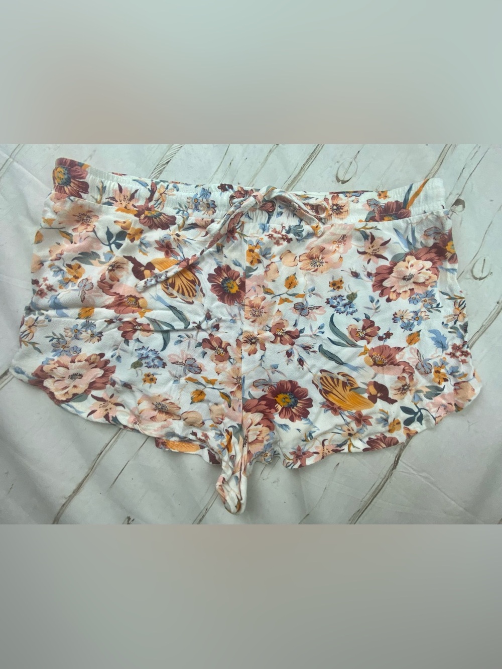 Floral Print White Women’s Lounge Shorts